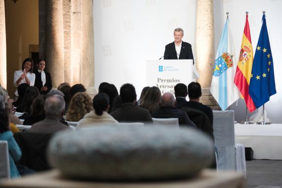 Imaxe da nova:Rueda destaca o sector da artesanía coma garante  da identidade galega e embaixador da marca Galicia por todo o mundo