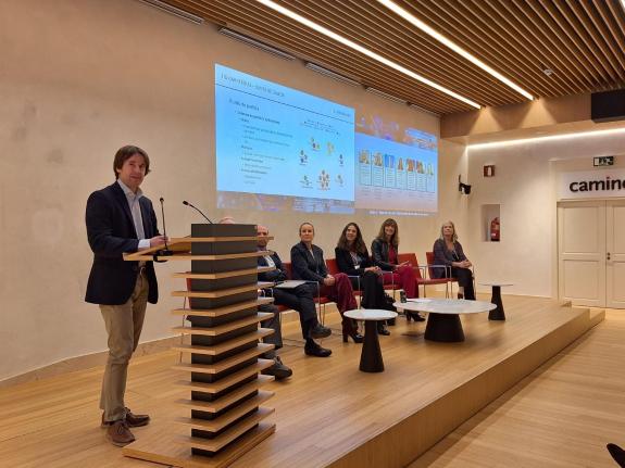 Imaxe da nova:O director da AXI abordou en Madrid o “xemelgo dixital” de estradas como parte da estratexia da Xunta en dixitalización  viaria