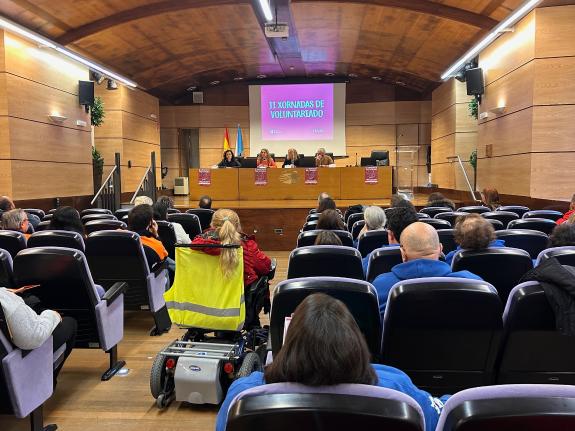 Imagen de la noticia:Martina Aneiros pone en valor los programas de voluntariado impulsados desde la Xunta durante la apertura de las jornadas 