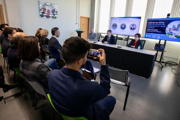 Imagen de la noticia:Bioga, Clúster Saúde de Galicia y Xunta presentan las oportunidades de colaboración Galicia-Carolina del Norte para el secto...