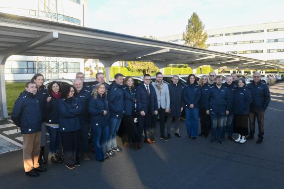 Imaxe da nova:A Xunta entrega 11 novos coches híbridos ao Instituto de Seguridade e Saúde Laboral de Galicia para reforzar o seu labor técnico a ...