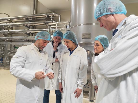 Imagen de la noticia:A Xunta aposta pola innovación e a transformación no sector leiteiro como vía para darlle maior valor engadido ao produto