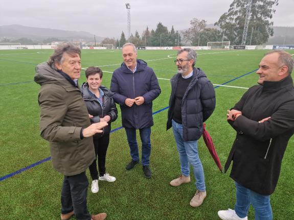 Imaxe da nova:A Xunta subvenciona con 300.000 euros as obras de mellora das instalacións do campo de fútbol da Mata, no Rosal
