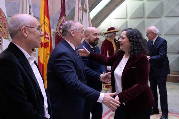 Imaxe da nova:Belén do Campo asiste á recepción institucional de Nadal do concello e ao encontro co sector na autoridade portuaria