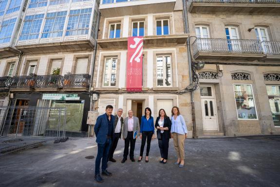 Imaxe da nova:O Consorcio Casco Vello firma a venda de dúas novas viviendas públicas en Elduayen e Ferrería