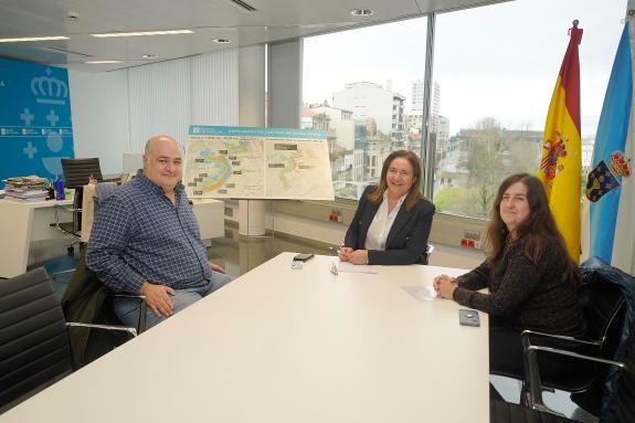 Imaxe da nova:A delegada da Xunta informa á AAVV Novo Vigo sobre a construción de vivenda pública na ampliación de Navia