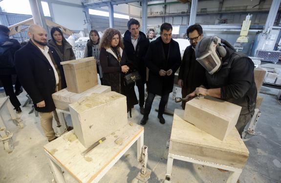 Imagen de la noticia:La Xunta y la empresa Paudepedra colaboran para impulsar la formación profesional en el ámbito de la piedra