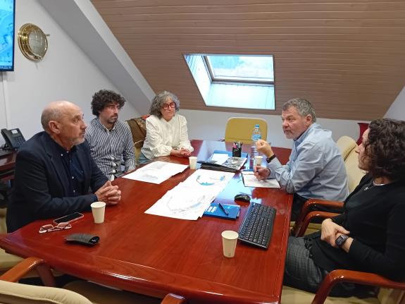 Imagen de la noticia:Portos de Galicia y el Ayuntamiento de A Pobra do Caramiñal acuerdan la propuesta para la reversión al Estado de terrenos in...