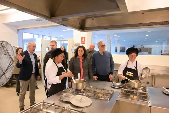 Imaxe da nova:Belén do Campo informa das iniciativas de formación que a Xunta impulsa cos concellos de Carballo e Coristanco e con 6 entidades de...