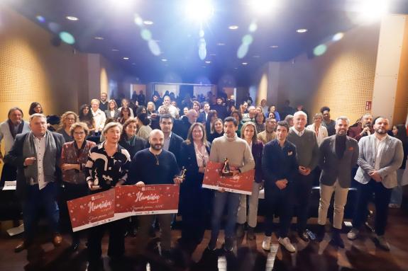 Imagen de la noticia:La Xunta destaca la creatividad del comercio local de Vigo en la gala de premios 'Ilumina tu escaparate'