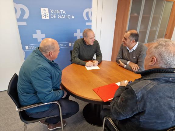 Imaxe da nova:Agustín Reguera mantén unha reunión de traballo e coordinación co alcalde de Poio para tratar diferentes temas relacionados co seu ...