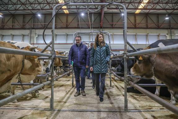 Imaxe da nova:Medio Rural pon en valor a Central Agropecuaria de Galicia en Silleda como referente nacional do sector