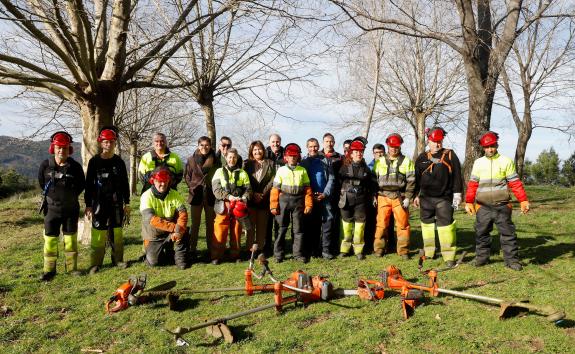 Imaxe da nova:Ortiz salienta a repoboación forestal dos montes de Vigo e a formación laboral xeradas a través dos obradoiros de emprego