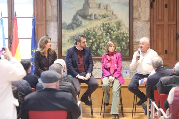 Imagen de la noticia:La Xunta destaca el incremento de 1 M€ en las ayudas para las entidades vecinales hasta conseguir este año los 4 M€