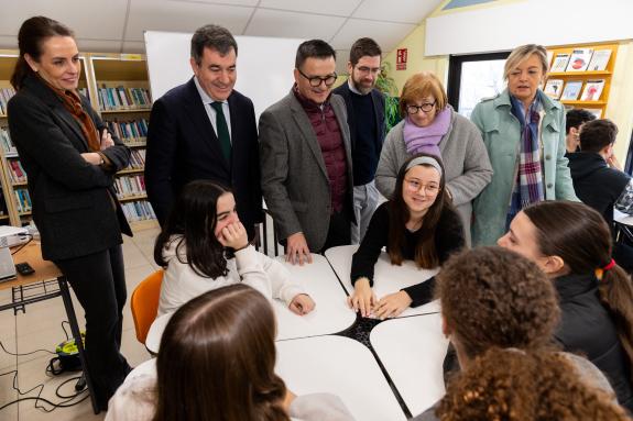 Imaxe da nova:A Xunta promove cun xogo a vocación emprendedora nas aulas de secundaria e alenta a mocidade a crear novos negocios como unha opció...