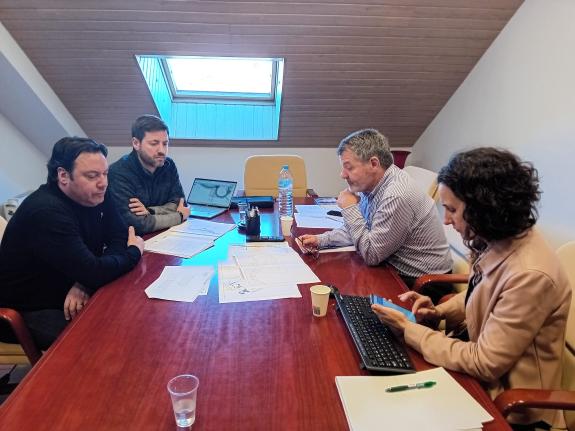 Imagen de la noticia:Portos de Galicia y el Ayuntamiento de Cambados acuerdan la propuesta para la reversión al Estado de terrenos innecesarios p...