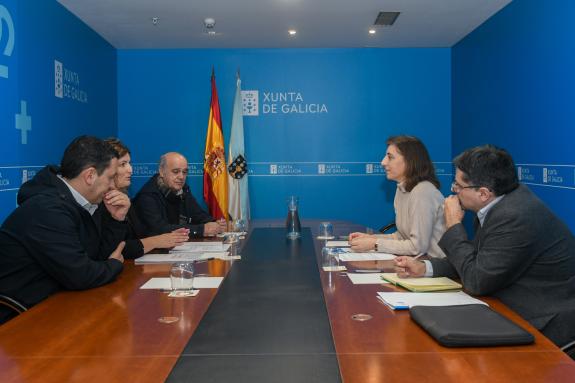Imagen de la noticia:La Xunta y el Ayuntamiento de Narón evalúan vías de colaboración para acometer la mejora del colector general del río Freixe...
