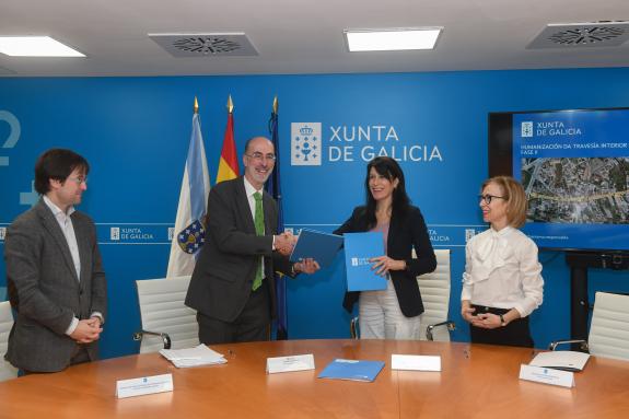 Imagen de la noticia:Xunta e Concello de Baiona asinan o convenio para completar a humanización da travesía interior de Sabarís, que mellorará os...