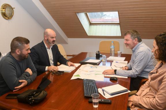 Imagen de la noticia:Portos de Galicia y el Ayuntamiento de Bueu acuerdan la propuesta para la reversión al Estado de terrenos innecesarios para ...