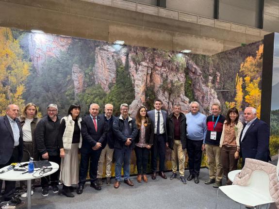 Imaxe da nova:Arias destaca o Xeoparque Montañas do Courel como referente dun modelo turístico sostible “que sorprende aos visitantes en calquera...