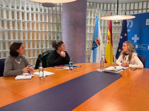 Imaxe da nova: A delegada da Xunta en Ferrol reúnese coa nova directiva da Asociación Galega de Autocaravanas