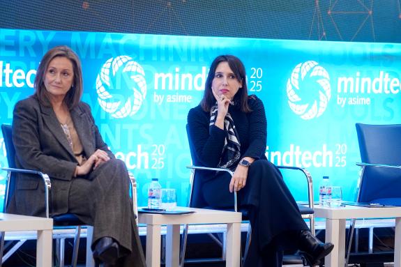 Imagen de la noticia:Lorenzana destaca el impacto positivo que va a tener en la industria la nueva planificación eólica y las medidas de la Xunta...