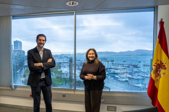 Imaxe da nova:Ana Ortiz recibe ao novo presidente do Real Club Náutico de Vigo