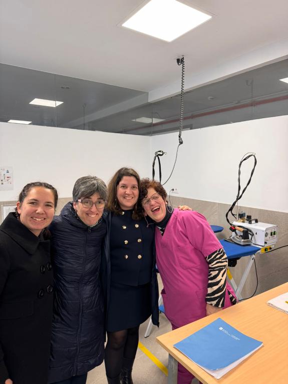 Imagen de la noticia:La Xunta ensalza los trabajos creativos realizados por las usuarias del centro ocupacional Esclavas de la Virgen Dolorosa de...