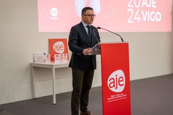 Imagen de la noticia:La Xunta favorece la empleabilidad de la juventud tanto por cuenta propia como ajena lanzando nuevos apoyos enfocados a rete...