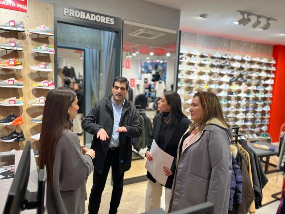 Imagen de la noticia:La Xunta destaca en Vigo la apuesta por la excelencia de los centros comerciales abiertos en el marco de la nueva convocator...