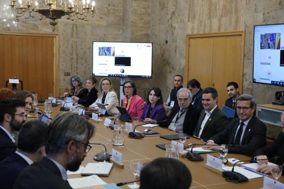 Imaxe da nova:Lorenzana reclama ao Goberno que a nova planificación eléctrica garanta a subministración que precisan os proxectos industriais pre...