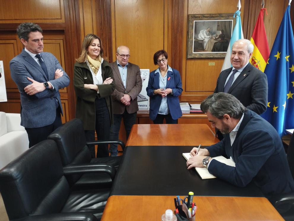 Imaxe 3 de 3 asociada á nova