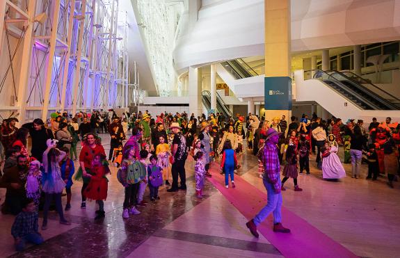 Imaxe da nova:A Xunta convida as familias a celebrar o entroido no Gaiás cun baile de disfraces inspirado no mundo literario de Oz e cun concerto...