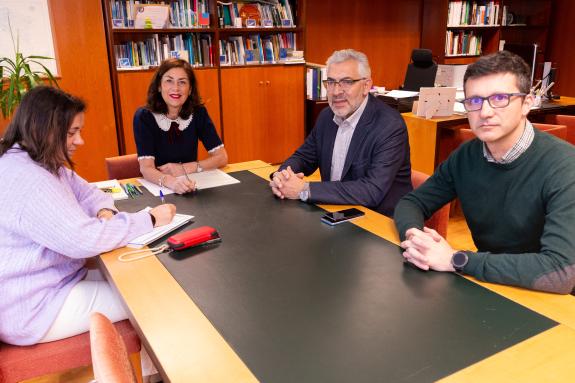 Imagen de la noticia:La Xunta evalúa con el Ayuntamiento posibles localizaciones para construir un parque canino en la ciudad de Lugo