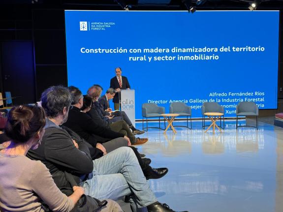 Imagen de la noticia:La Xunta pone en valor el esfuerzo del sector forestal-madera en Galicia en la búsqueda de soluciones innovadoras y sostenib...