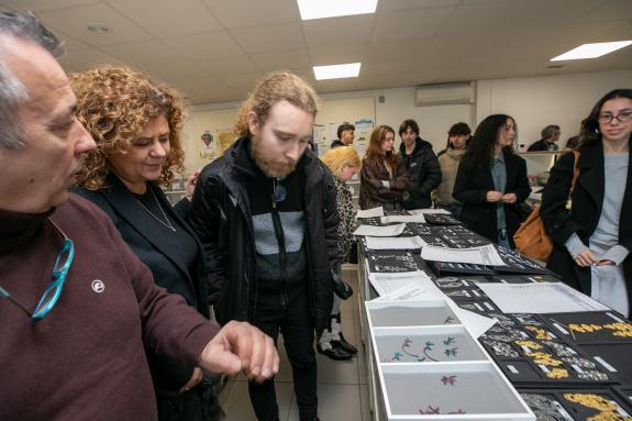 Imaxe da nova:A Xunta comeza en Fink Orfebres o programa de visitas a empresas para achegar o alumnado das ensinanzas artísticas ao sector da xoi...