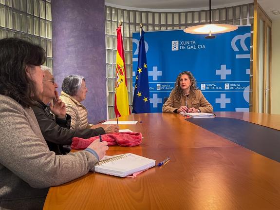 Imaxe da nova:Martina Aneiros reúnese con Asfedro para analizar posibles vías de colaboración para o proxecto de mellora da comunidade terapéutic...