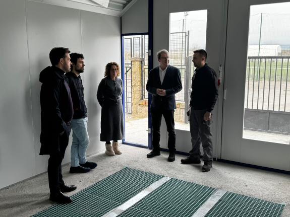 Imaxe da nova:A Xunta inviste preto de 45.000 € nunha nova cabina de pintado de vehículos no IES García Barbón, en Verín