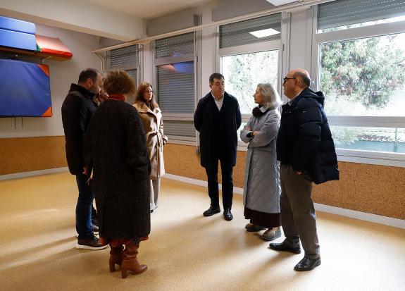 Imaxe da nova:Román Rodríguez destaca un investimento de máis de 3 M€ nos centros educativos de Redondela ao abeiro do Plan de nova arquitectura ...