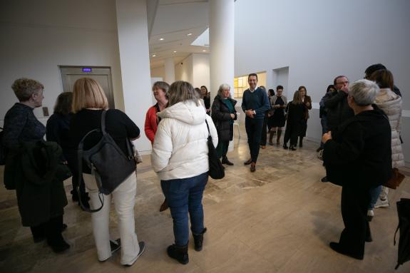 Imaxe da nova:Alfonso Villares pon en valor o traballo das redeiras no marco de sector pesqueiro galego