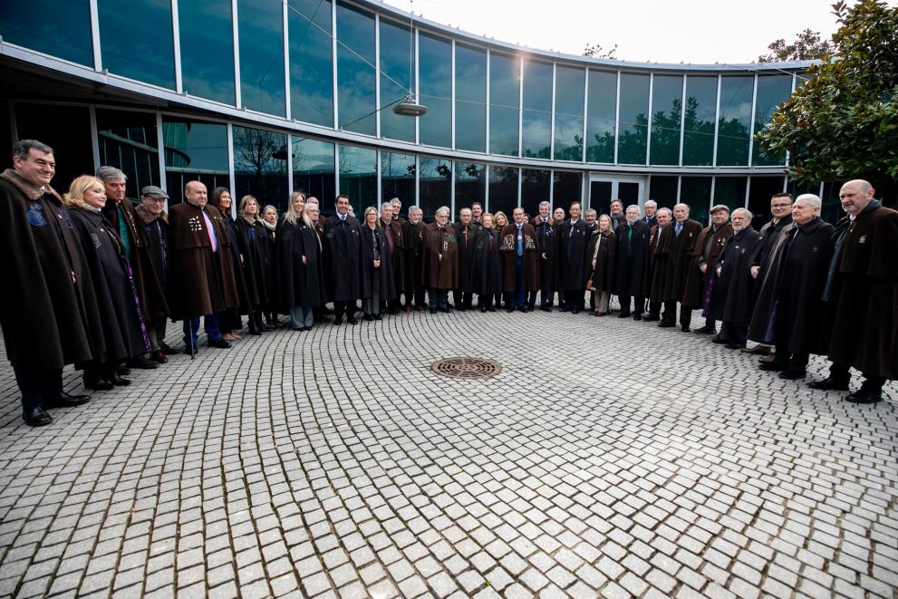 Imaxe 6 de 15 asociada á nova