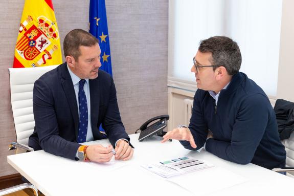 Imaxe da nova:López Campos reúnese co alcalde de Ribadeo para abordar asuntos da súa área