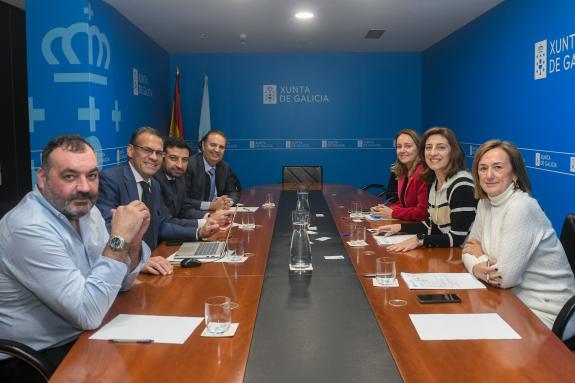 Imaxe da nova:A Xunta e a Asociación Española de Amoníaco Renovable coinciden na importancia de desenvolver proxectos de enerxía eólica para avan...