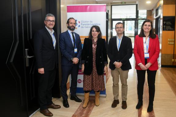 Imaxe da nova:Lorenzana resalta as oportunidades loxísticas de Galicia e confía en que o anteproxecto do plan director para o sector estea listo ...
