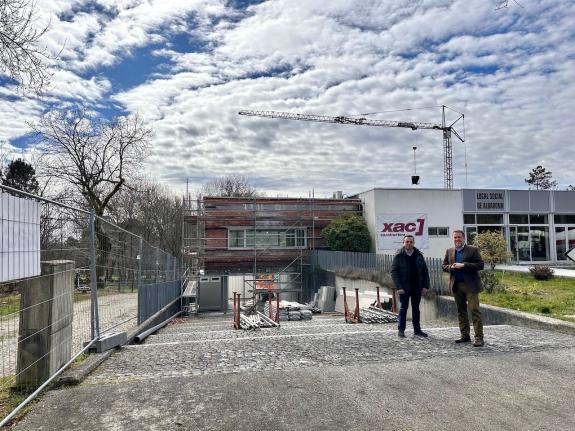 Imaxe da nova:A Xunta comproba o avance das obras da futura residencia de maiores de Piñor