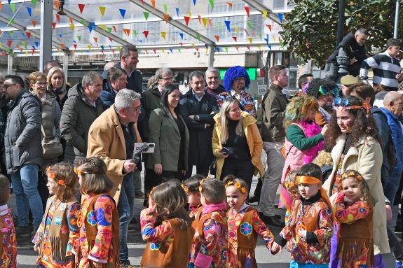 Imaxe da nova:A Xunta participa no Entroido escolar de Xinzo de Limia e visita os institutos do concello