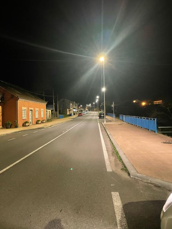 Imaxe da nova:A Xunta remata a renovación da iluminación na senda peonil da estrada PO-549, que comunica Vilanova e Vilagarcía de Arousa