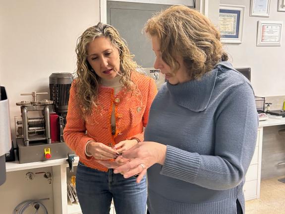 Imaxe da nova:Martina Aneiros anima a solicitar as novas achegas da Xunta para o impulso da innovación e sostibilidade do comercio local e artesa...