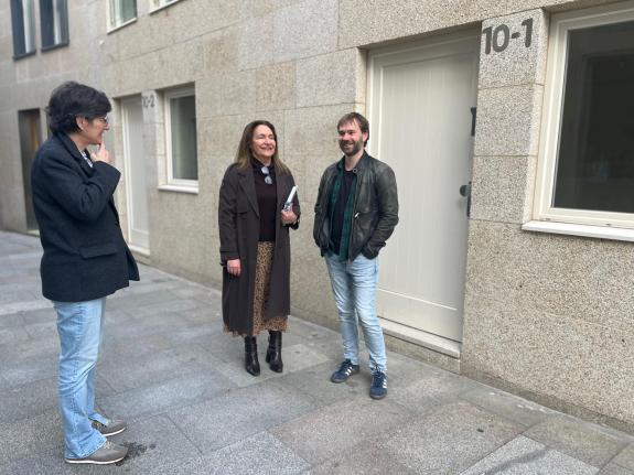 Imagen de la noticia:Ana Ortiz entrega las llaves de una nueva vivienda de promoción pública en el Casco Viejo de Vigo