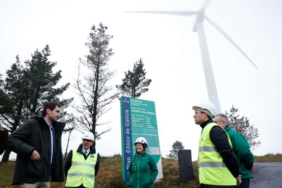 Imagen de la noticia:La Xunta subraya la necesidad de modernizar el parque eólico gallego para continuar liderando la producción energética a par...